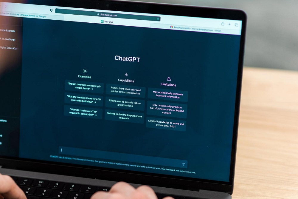 ChatGPT, introdotte due novità: progetti gratuiti e chat ramificate